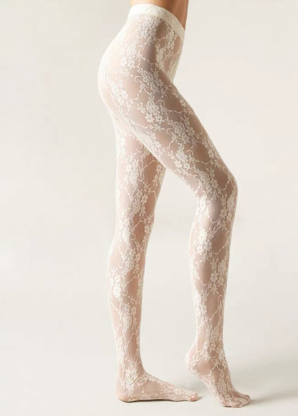 Fishnet tights with leaf pattern