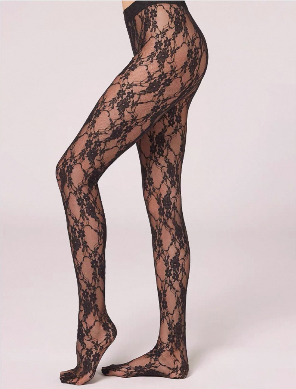 Tights with leaf pattern