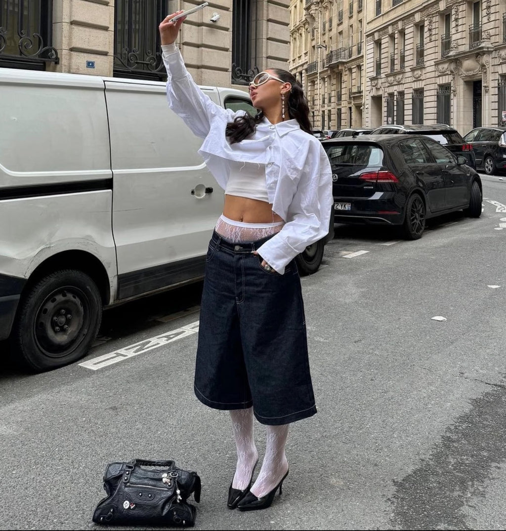 Fishnet tights with leaf pattern